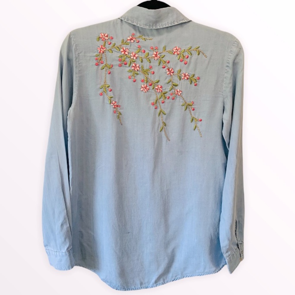 Tencel Embroidered Flowers Chambray Shirt